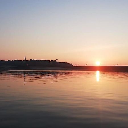 Dinard : Loft De 175 M² - A 150 M De La Plage Luaran gambar